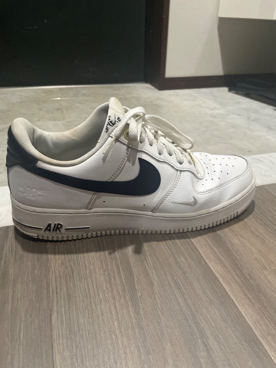 NIKE 40th エアフォース1 07 DQ7658-100（古着・ファッション）の商品画像 - 査定依頼日：2026年6月2日 - 最高査定価格：100,000円