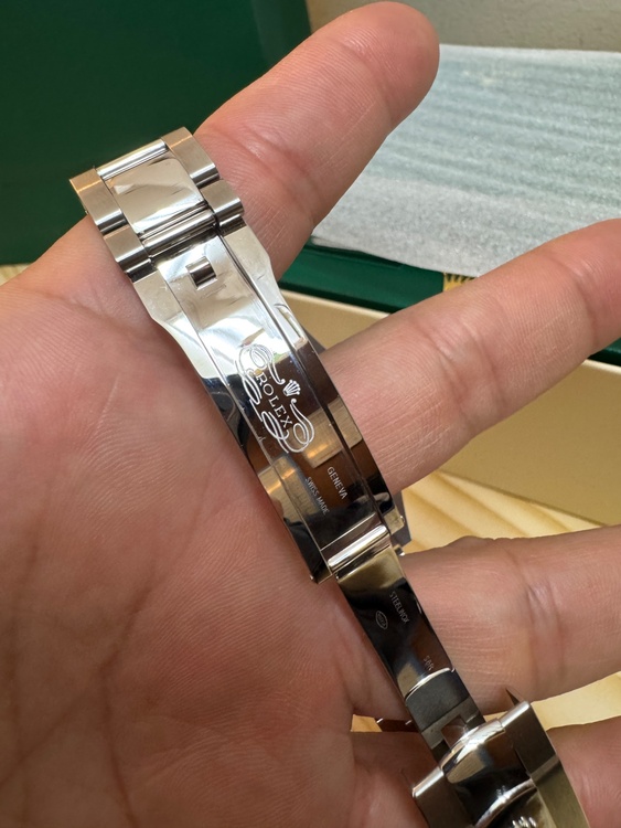 ロレックス デイトジャスト 126334（高級時計）の商品画像 - 査定依頼日：2025年12月9日 - 最高査定価格：2,200,000円