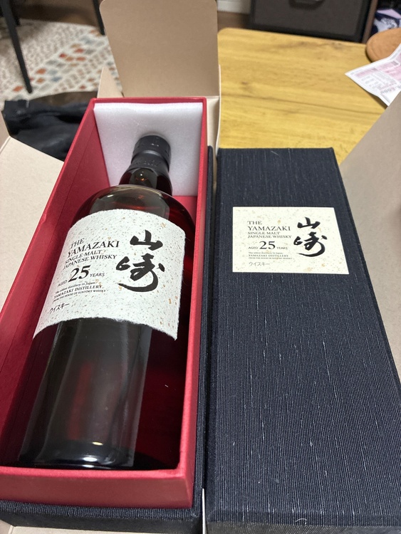 ウイスキー サントリー山崎 （お酒）の商品画像 - 査定依頼日：2026年1月8日 - 最高査定価格：840,000円