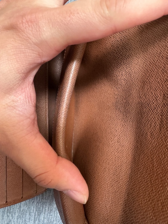 ルイヴィトン　モノグラム ポルトトレゾール・インターナショナル 3つ折り財布（ブランドバッグ）の商品画像 - 査定依頼日：2026年1月30日 - 最高査定価格：20,000円