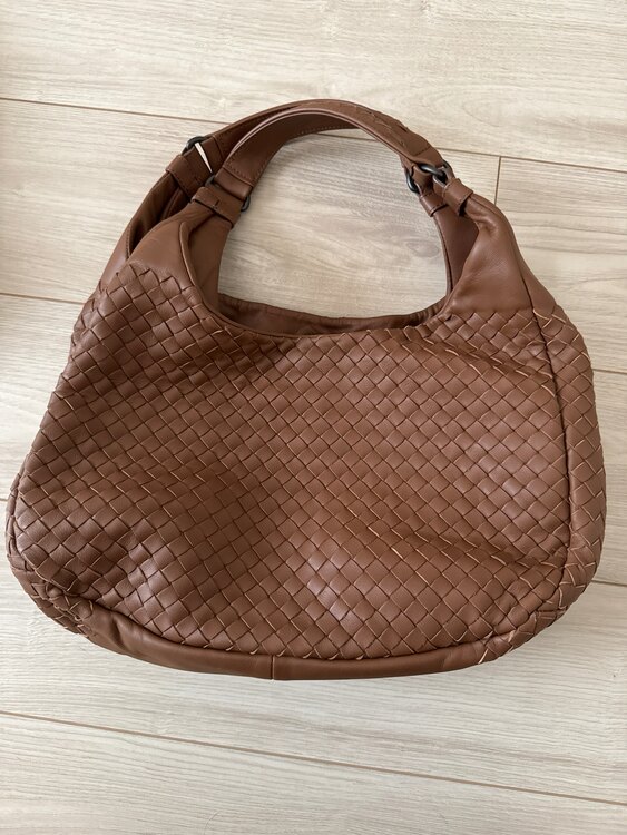 ボッテガ・ヴェネタ  （ブランドバッグ）の商品画像 - 査定依頼日：2025年5月2日 - 最高査定価格：100,000円