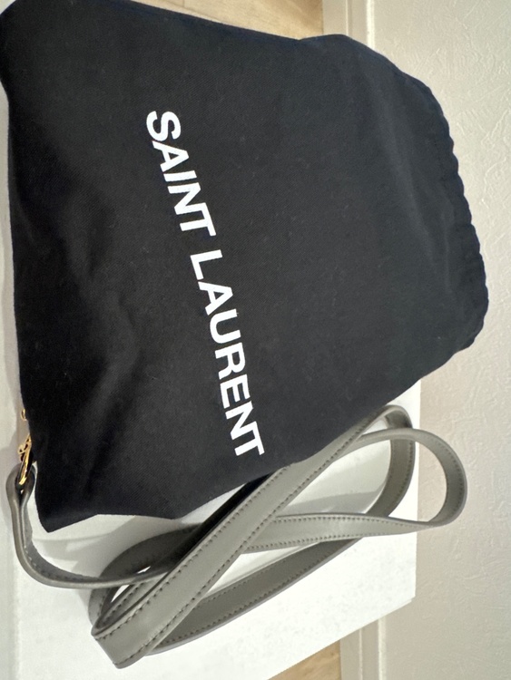 イブサンローラン  （ブランドバッグ）の商品画像 - 査定依頼日：2026年3月31日 - 最高査定価格：110,000円