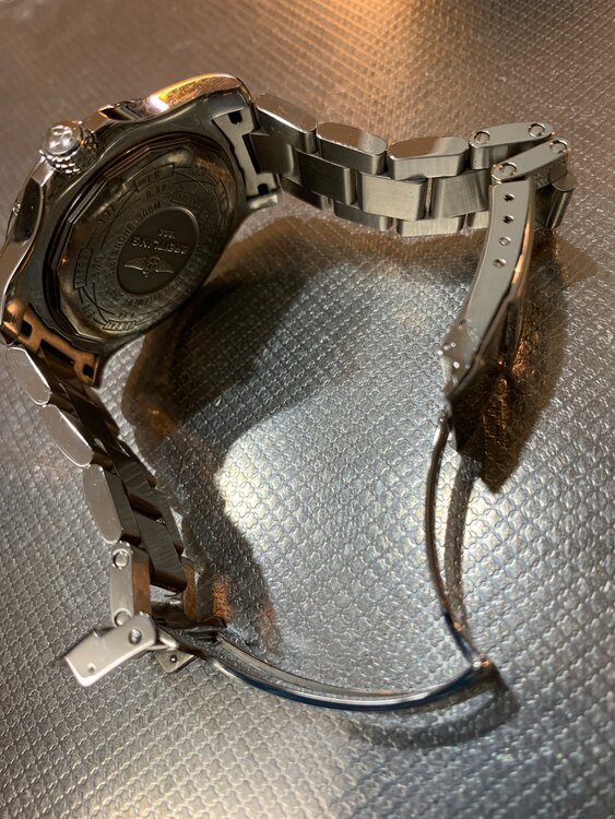 アベンジャーⅡGMTマザーオブパール（高級時計）の商品画像 - 査定依頼日：2025年5月10日 - 最高査定価格：370,000円