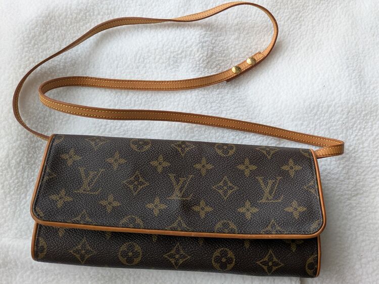 ポシェット・ツインGM（モノグラム・キャンバス）（ブランドバッグ）の商品画像 - 査定依頼日：2025年12月1日 - 最高査定価格：80,000円