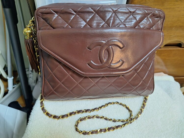 フリンジショルダーバッグ（ブランドバッグ）の商品画像 - 査定依頼日：2026年2月24日 - 最高査定価格：100,000円