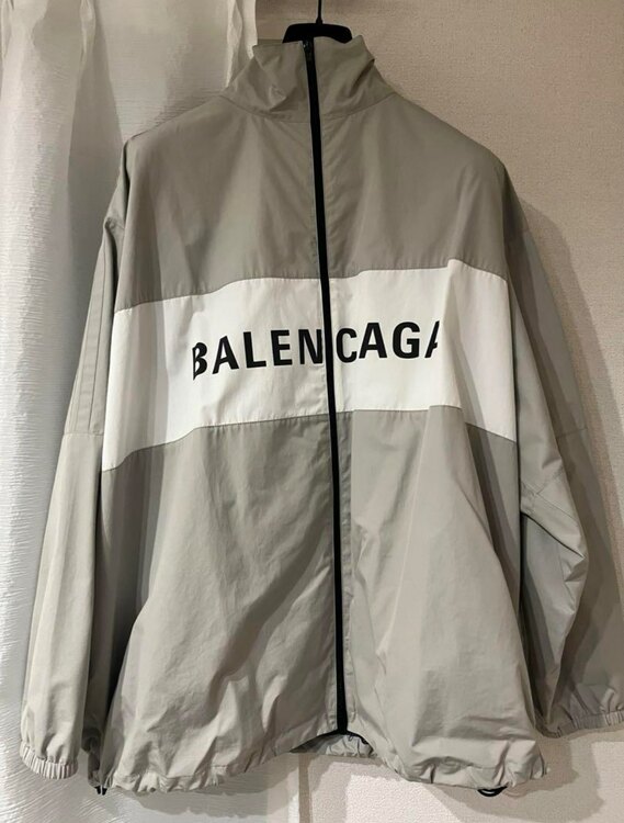 バレンシアガ  （ブランドバッグ）の商品画像 - 査定依頼日：2025年1月12日 - 最高査定価格：40,000円