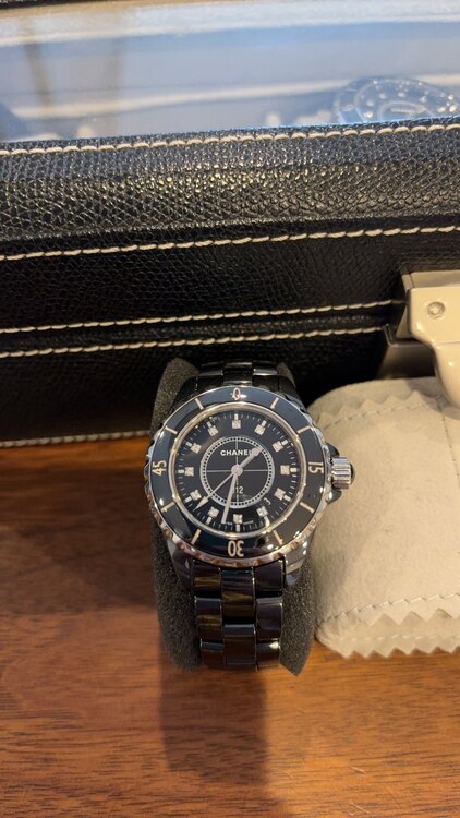 シャネル J12 H162（高級時計）の商品画像 - 査定依頼日：2025年2月3日 - 最高査定価格：320,000円