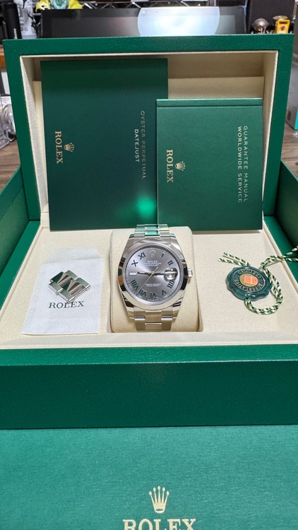 ロレックス デイトジャスト 126300（高級時計）の商品画像 - 査定依頼日：2025年9月30日 - 最高査定価格：1,520,000円