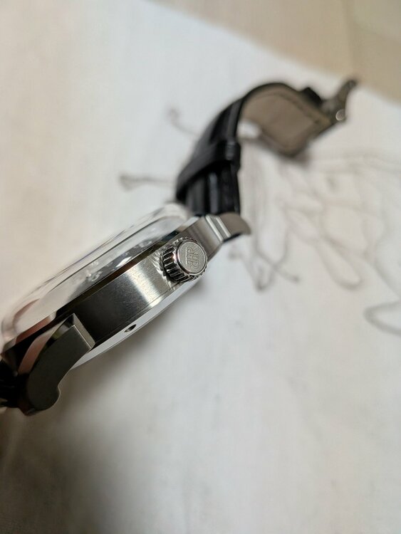 BEHRENS　ROTARY　BLACK（高級時計）の商品画像 - 査定依頼日：2026年2月9日 - 最高査定価格：300,000円