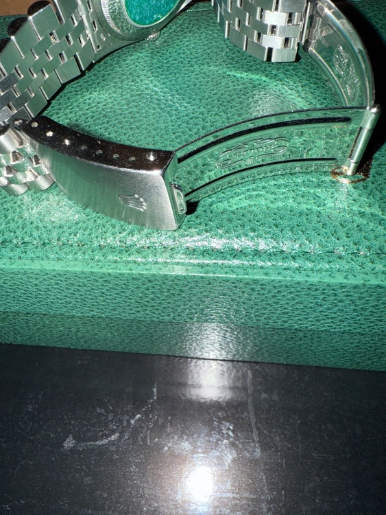 ロレックス デイトジャスト 16234/Y41014（高級時計）の商品画像 - 査定依頼日：2025年12月4日 - 最高査定価格：1,050,000円