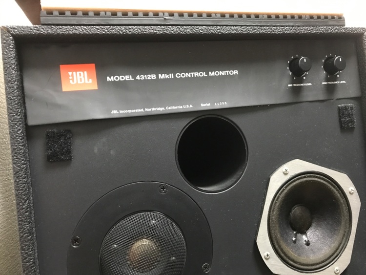 JBL4312MKⅡ（オーディオ・スピーカー）の商品画像 - 査定依頼日：2025年7月10日 - 最高査定価格：40,000円