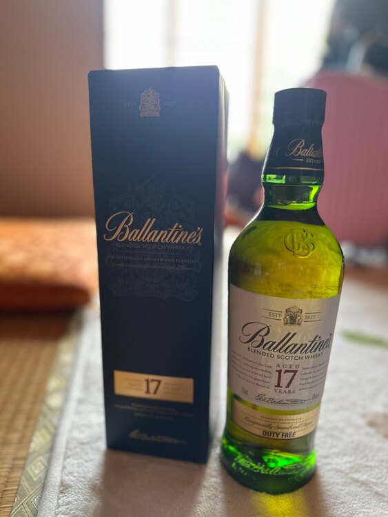 バランタイン（お酒）の商品画像 - 査定依頼日：2025年5月23日 - 最高査定価格：3,500円