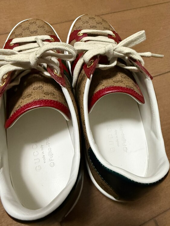 スニーカー（ブランド財布・小物）の商品画像 - 査定依頼日：2025年4月14日 - 最高査定価格：20,000円