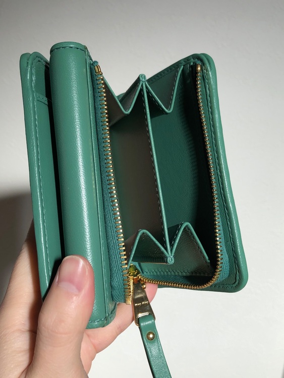 マテラッセ　三つ折り財布（ブランド財布・小物）の商品画像 - 査定依頼日：2025年11月29日 - 最高査定価格：100,000円