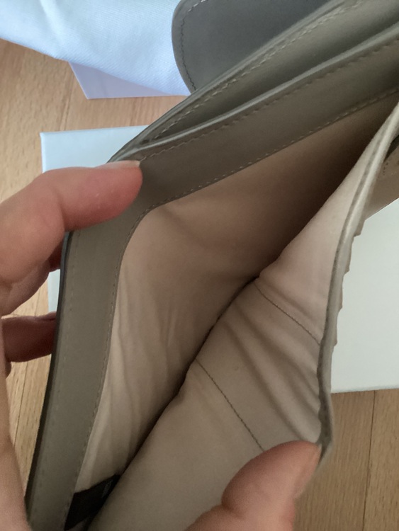 お財布（ブランド財布・小物）の商品画像 - 査定依頼日：2025年6月17日 - 最高査定価格：3,500円