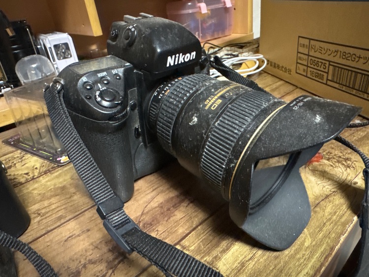 F5（カメラ）の商品画像 - 査定依頼日：2025年10月15日 - 最高査定価格：3,000円