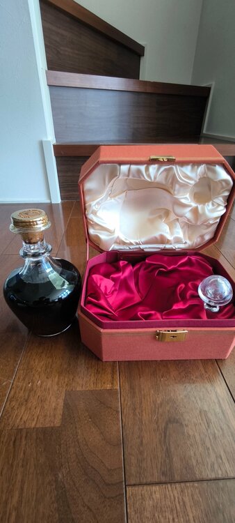ブランデー ヘネシー（お酒）の商品画像 - 査定依頼日：2026年9月24日 - 最高査定価格：60,000円