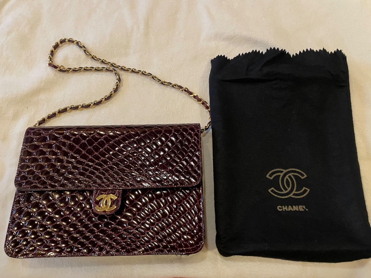 クラシックチェーンウォレット？（ブランドバッグ）の商品画像 - 査定依頼日：2025年8月28日 - 最高査定価格：310,000円