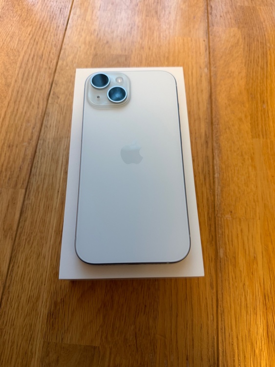 iPhone 15 128GB docomo（スマホ）の商品画像 - 査定依頼日：2026年3月31日 - 最高査定価格：66,000円