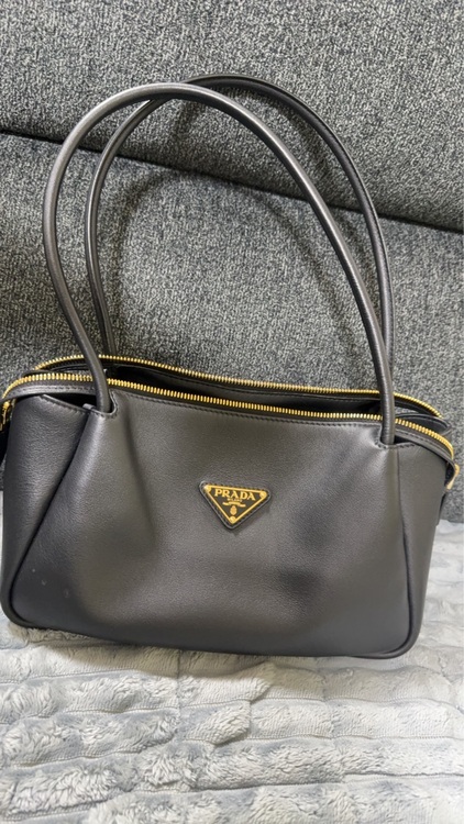 プラダ  （ブランドバッグ）の商品画像 - 査定依頼日：2025年11月11日 - 最高査定価格：220,000円