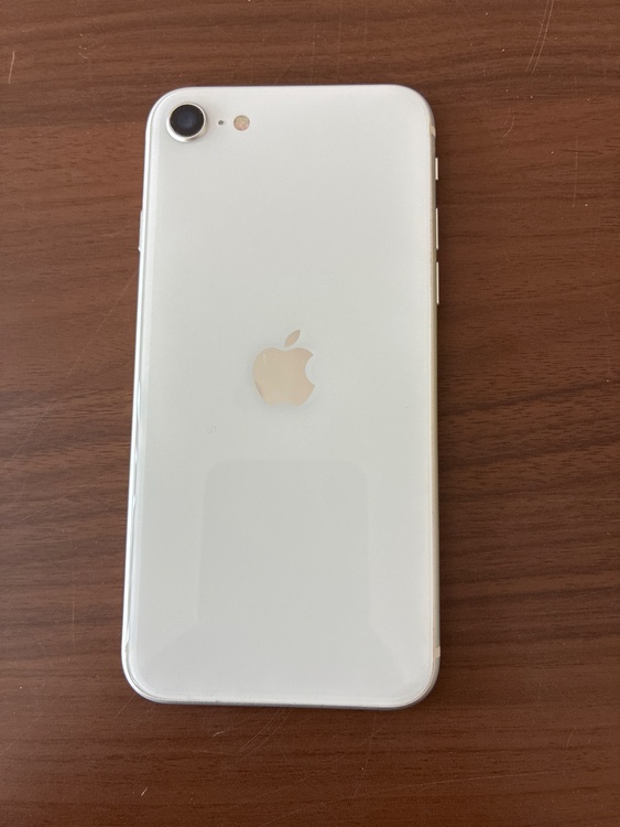 iPhonese2（スマホ）の商品画像 - 査定依頼日：2026年2月7日 - 最高査定価格：6,000円