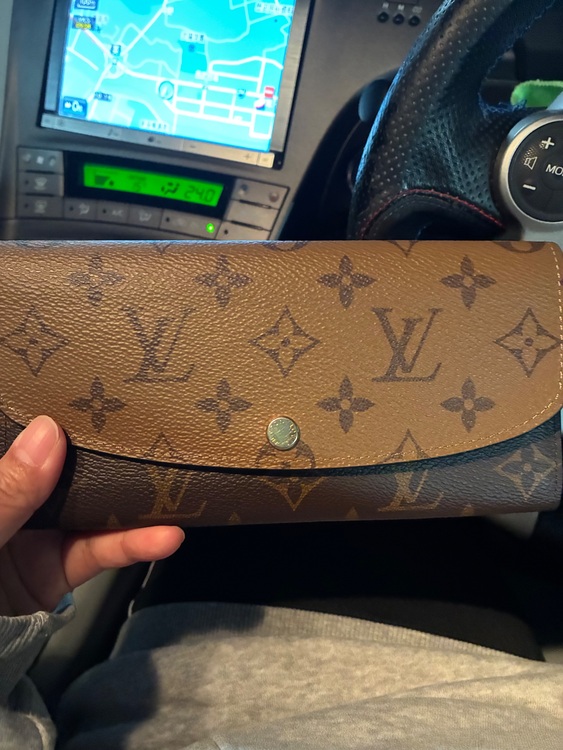 ポルトフォイユ･エミリー（ブランド財布・小物）の商品画像 - 査定依頼日：2025年11月11日 - 最高査定価格：100,000円