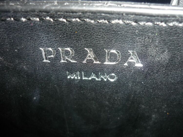 プラダ  （ブランドバッグ）の商品画像 - 査定依頼日：2025年10月3日 - 最高査定価格：200,000円