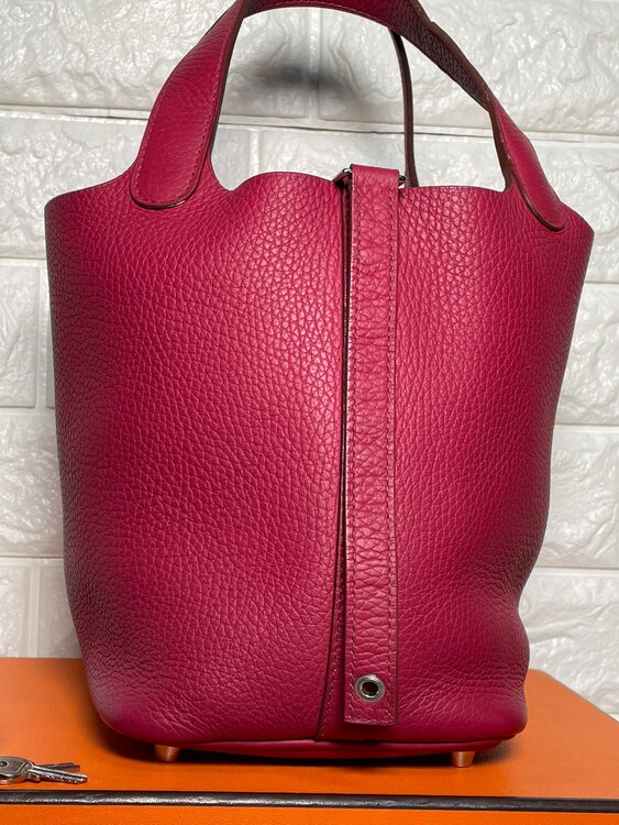 エルメス　ピコタンロックPM トリヨンクレマンス　ルビー　⬜︎R刻印（ブランドバッグ）の商品画像 - 査定依頼日：2025年2月7日 - 最高査定価格：270,000円