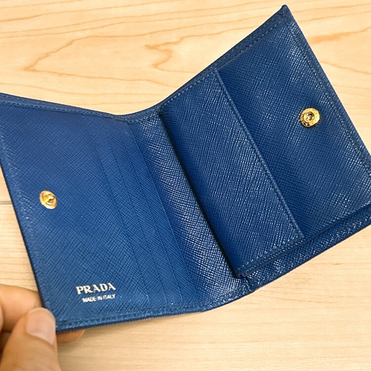 二つ折り財布（ブランド財布・小物）の商品画像 - 査定依頼日：2025年5月11日 - 最高査定価格：5,000円