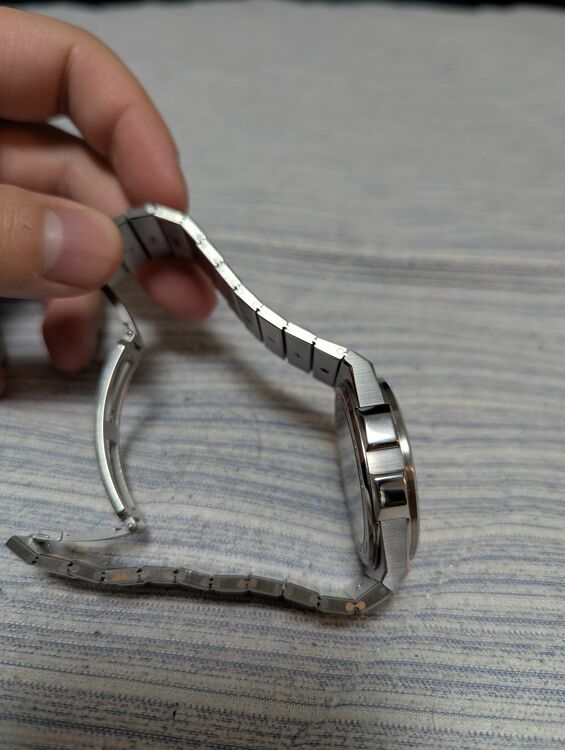 アルパインイーグル　40 グシュタードブティック20本限定（高級時計）の商品画像 - 査定依頼日：2025年9月9日 - 最高査定価格：2,100,000円