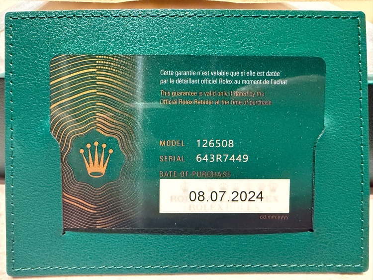 デイトナ　フル無垢　ブラック　シャンパン（高級時計）の商品画像 - 査定依頼日：2026年2月5日 - 最高査定価格：9,000,000円