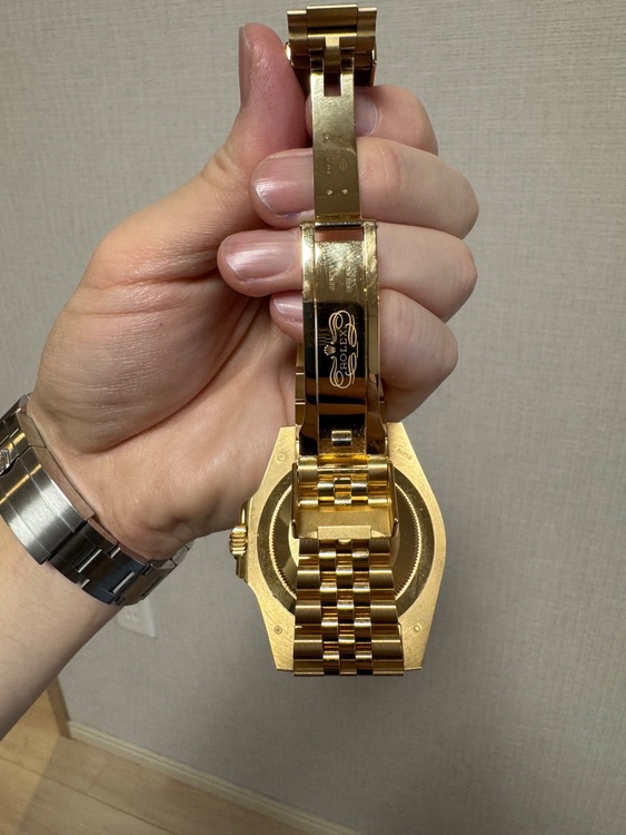 126718GRNR（高級時計）の商品画像 - 査定依頼日：2025年10月15日 - 最高査定価格：6,700,000円