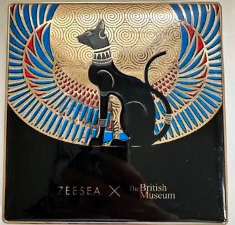 【未使用】 ()ZEESEA アイシャドウパレット イギリス大英博物館 コラボコ（コスメ・美容・健康器具）の商品画像 - 査定依頼日：2025年1月6日 - 最高査定価格：2,500円