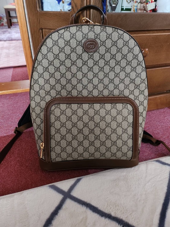 グッチ GUCCI レディース インターロッキングG付き バックパック70401（ブランドバッグ）の商品画像 - 査定依頼日：2025年8月22日 - 最高査定価格：130,000円