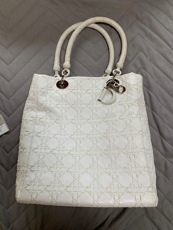 レディディオール（ブランドバッグ）の商品画像 - 査定依頼日：2025年6月22日 - 最高査定価格：40,000円