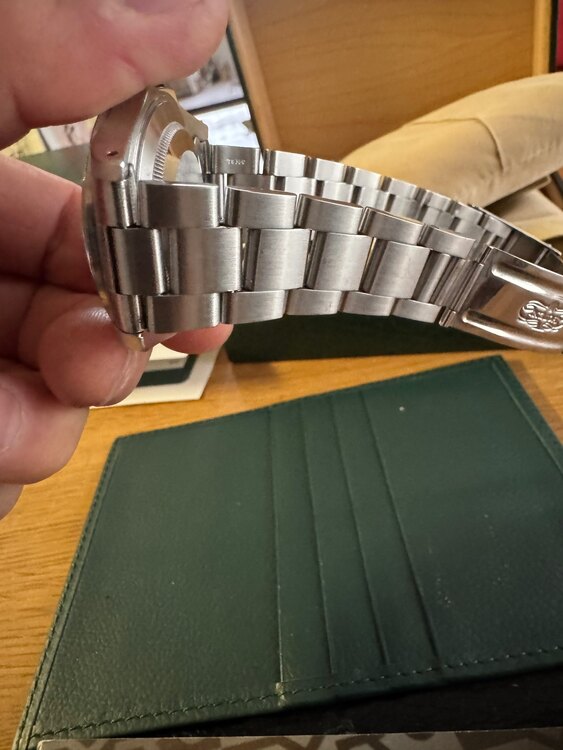 ロレックス エクスプローラー 1657（高級時計）の商品画像 - 査定依頼日：2025年5月21日 - 最高査定価格：1,080,000円