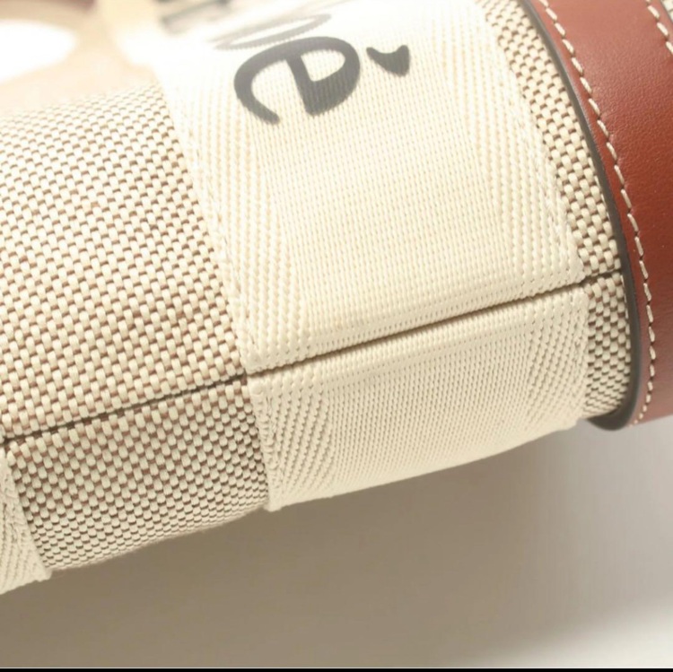 その他 クロエ （ブランドバッグ）の商品画像 - 査定依頼日：2025年7月21日 - 最高査定価格：35,000円