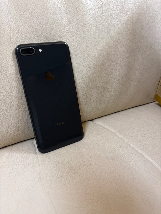 iPhone8 Plus 64GB docomo（スマホ）の商品画像 - 査定依頼日：2026年2月17日 - 最高査定価格：7,000円