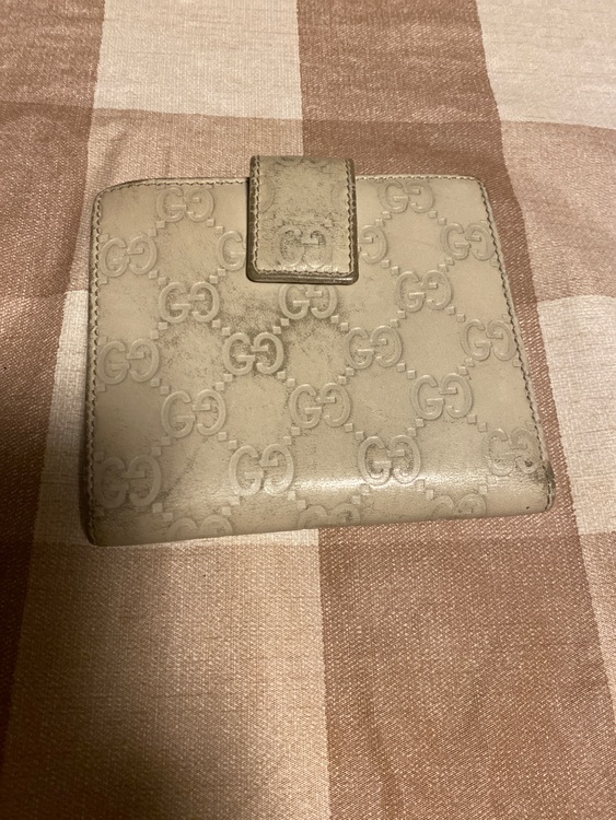 財布（ブランド財布・小物）の商品画像 - 査定依頼日：2025年10月10日 - 最高査定価格：2,000円