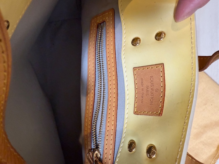 ヴェルニバッグ（ブランドバッグ）の商品画像 - 査定依頼日：2025年10月12日 - 最高査定価格：26,000円