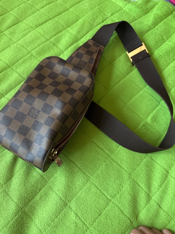 ショルダーバッグ（古着・ファッション）の商品画像 - 査定依頼日：2025年8月9日 - 最高査定価格：50,000円