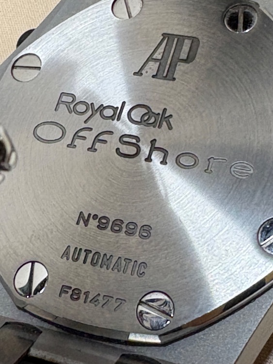 オーデマピゲ ロイヤルオークオフショア （高級時計）の商品画像 - 査定依頼日：2025年9月22日 - 最高査定価格：3,080,000円