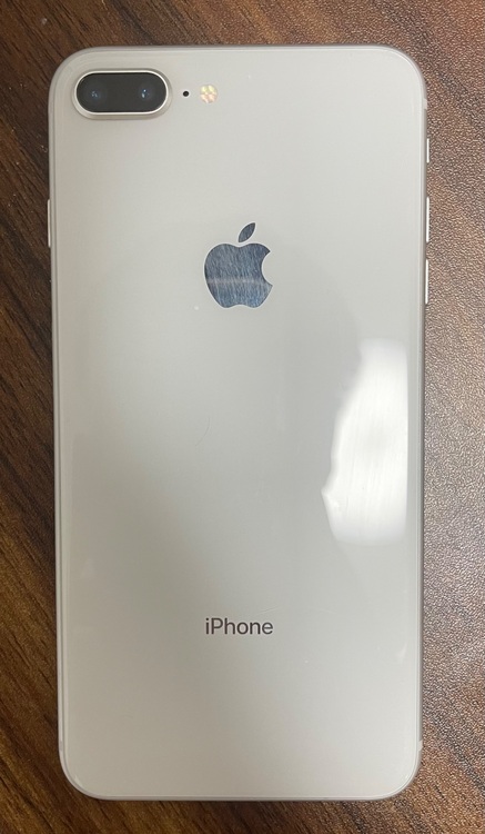 iPhone8 Plus（スマホ）の商品画像 - 査定依頼日：2025年11月1日 - 最高査定価格：8,000円