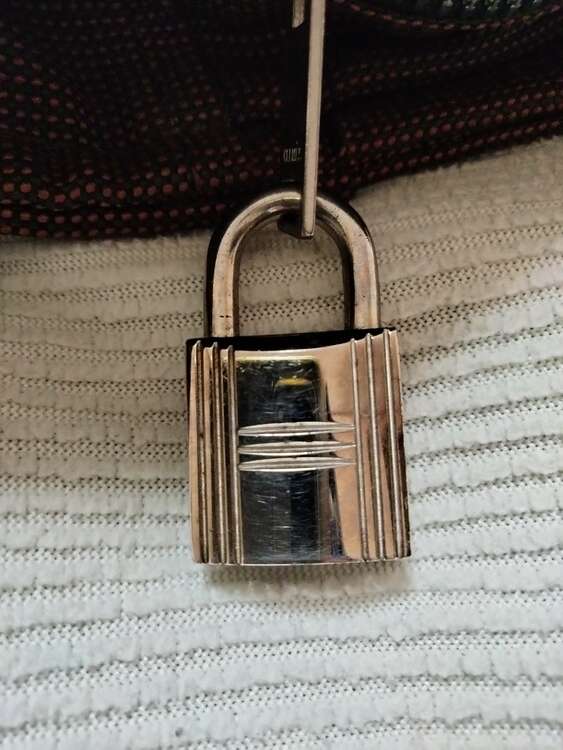 エールライン（ブランドバッグ）の商品画像 - 査定依頼日：2025年3月8日 - 最高査定価格：25,000円