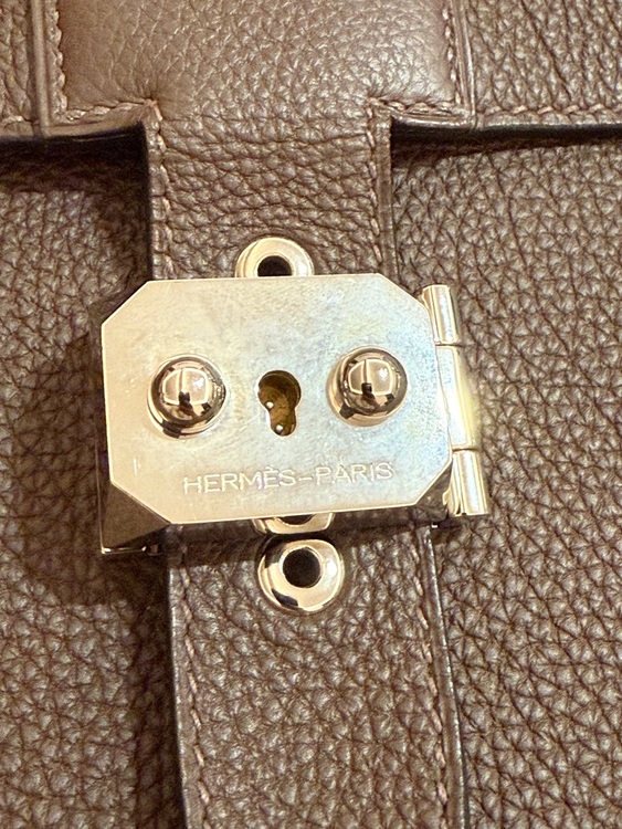 サックアデペッシュ（ブランドバッグ）の商品画像 - 査定依頼日：2025年6月27日 - 最高査定価格：300,000円