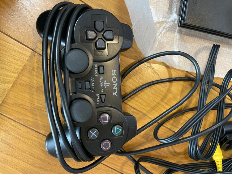 PS2（ゲーム機本体・ゲームソフト）の商品画像 - 査定依頼日：2023年11月20日 - 最高査定価格：5,000円