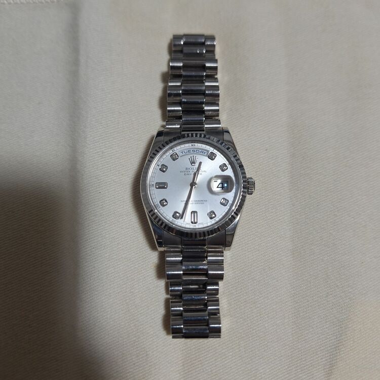 ロレックス デイデイト （高級時計）の商品画像 - 査定依頼日：2025年10月4日 - 最高査定価格：3,200,000円