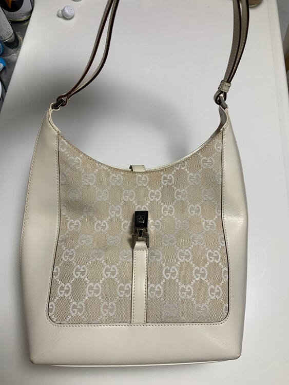 ショルダーバッグ（ブランドバッグ）の商品画像 - 査定依頼日：2025年5月18日 - 最高査定価格：40,000円