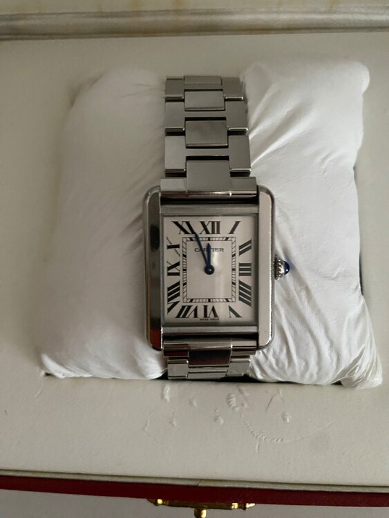 カルティエ タンク W5200013 ソロ　S（高級時計）の商品画像 - 査定依頼日：2025年3月16日 - 最高査定価格：300,000円