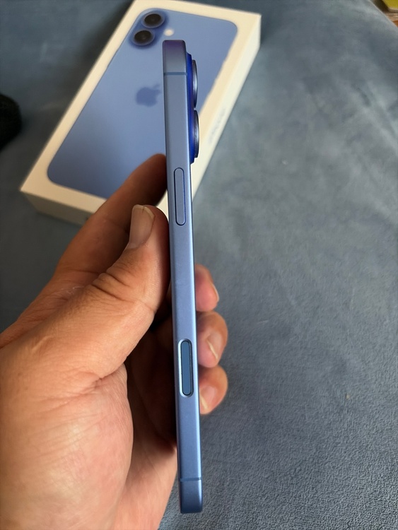 iPhone iPhone 16 Plus 512GB Softbank（スマホ）の商品画像 - 査定依頼日：2026年8月16日 - 最高査定価格：105,500円